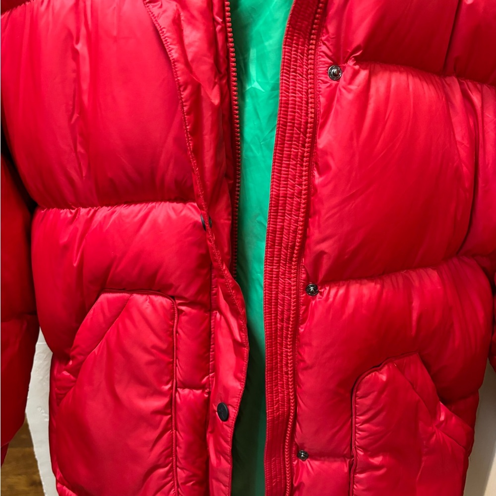 Perfect Moment ski goose down coat w/ rainbow colored belt.🔥🔥🔥